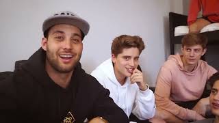 WHO'S A BETTER KISSER? (Game)