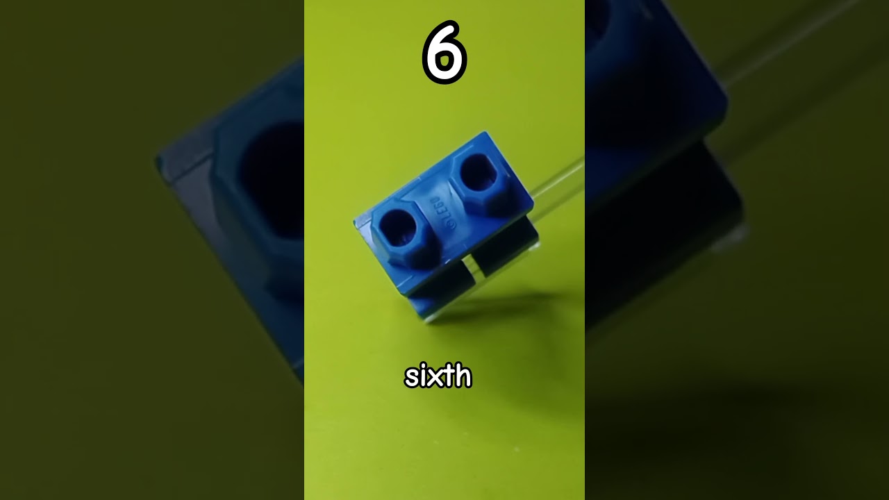 Вы когда-нибудь задумывались, сколько логотипов LEGO на минифигурке? 