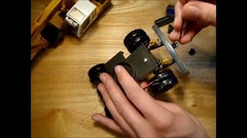 RC Liebherr A 900 C Litronic part 3 - Fitting the drive motor and blade servo