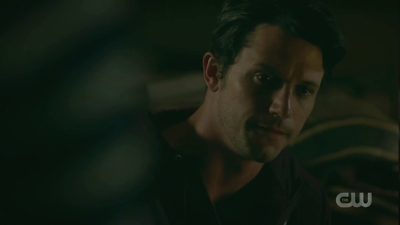 Liz Tells Max To Never See Her Again - Roswell New Mexico - 1x06. - YouTube