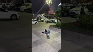 Zhang Xingte takes funny video of a popular "dance step"【张星特】又拍搞笑视频了：空中滑不了一点步｜Douyin 抖音更新 10/23/23