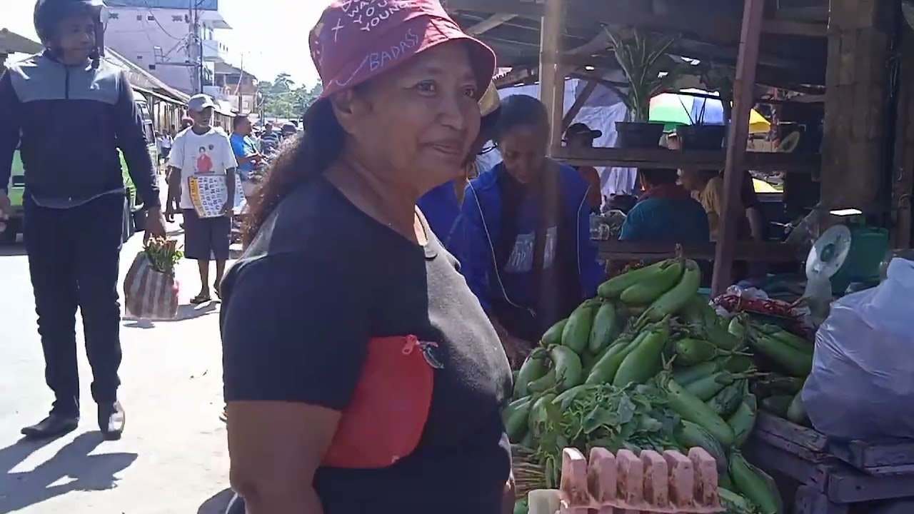 kondisi pasar saparua