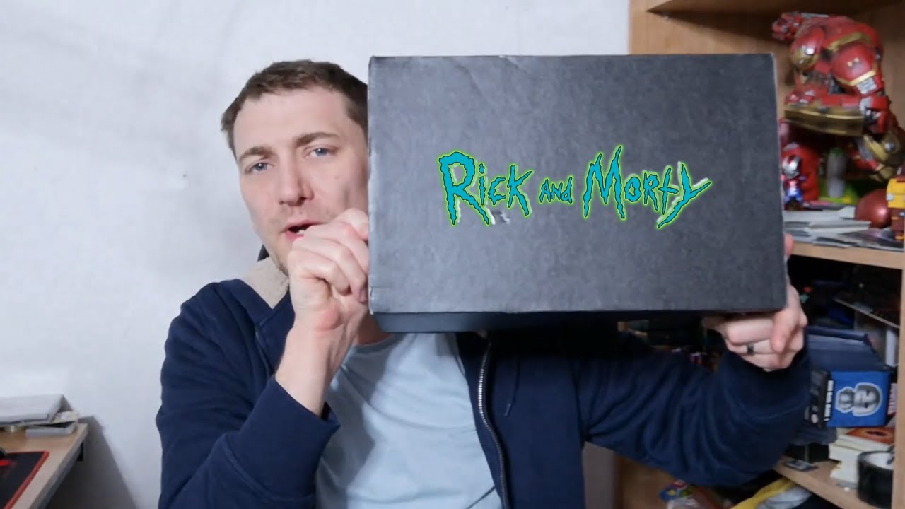 Rick and Morty Crate, Lootcrate October 2019 (very, very late, and a bit crap)
