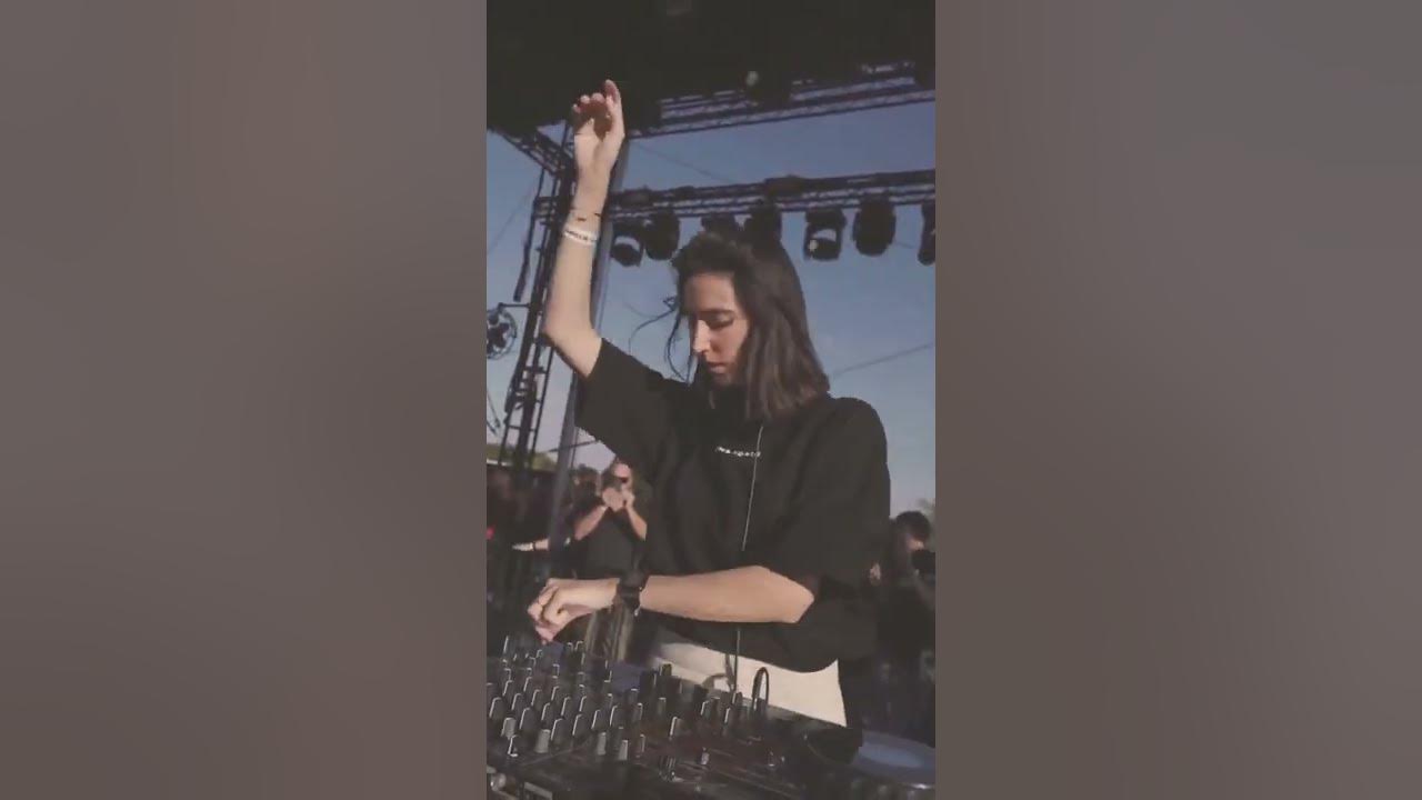 Airod & Amelie Lens - Raver's Heart  #rave #dj #girl #top #AmelieLens