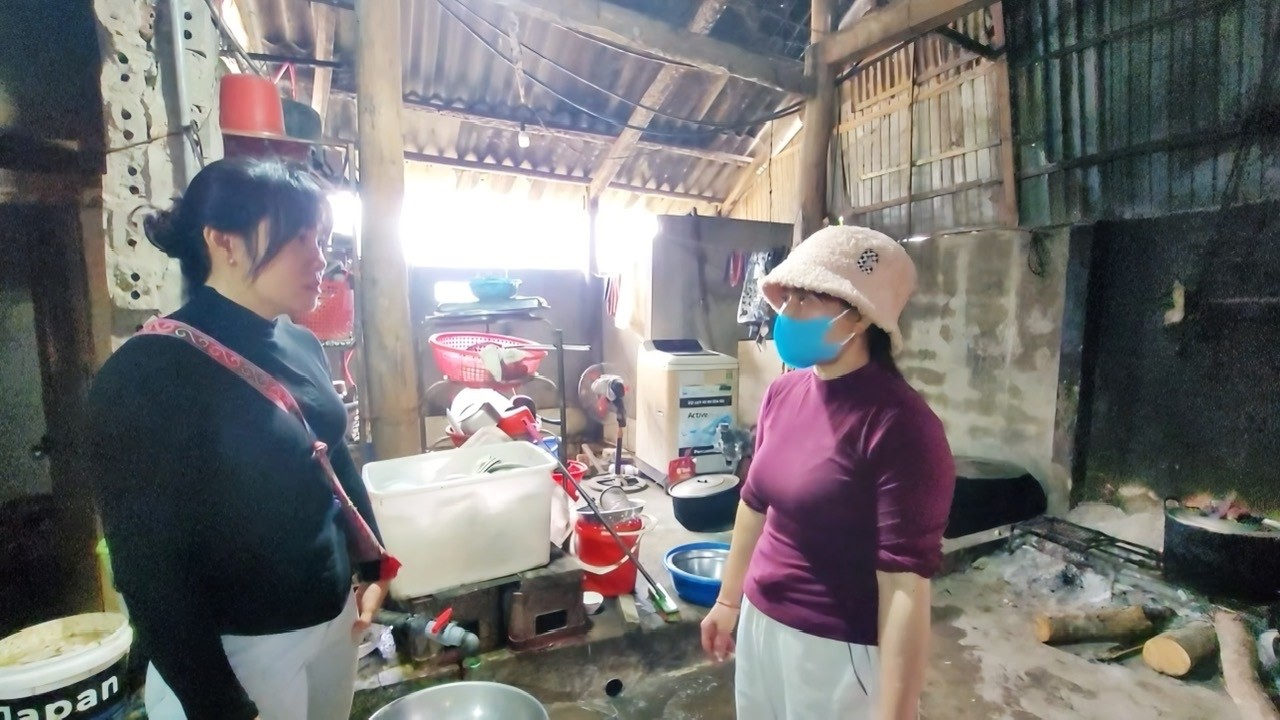 Динь ​​искал дополнительную работу, но не смог найти начальника.