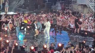 la chanson de l année 17 juin 2023 la petite culotte ( arène de Nîmes)