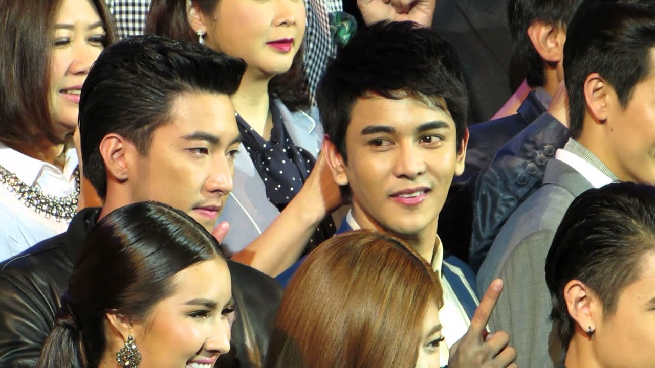 ถ่ายรูปรวม งานแถลงข่าวช่อง ONE @ โรงละครเมืองไทยรัชดาลัยเธียเตอร์