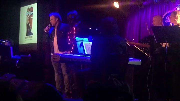 Idina Menzel & Norbert Leo Butz at A Broaderway Ka...