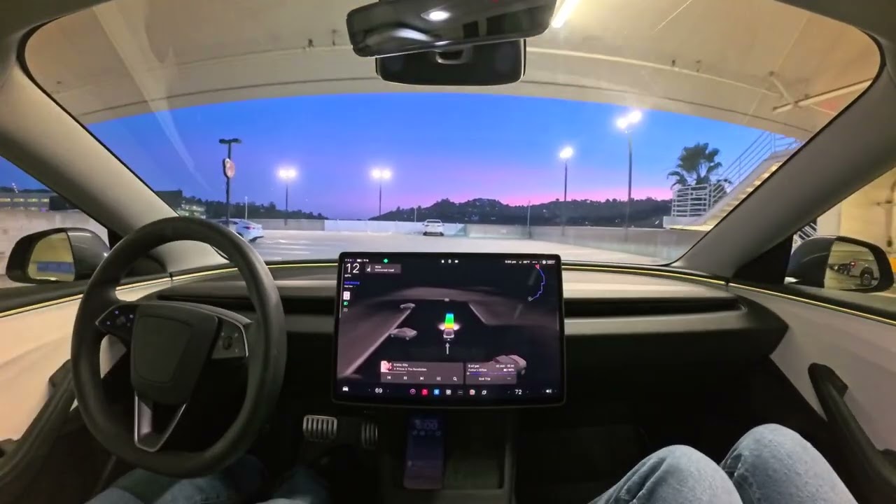 Raw 1x: Tesla Self-Driving 14.2.1 Struggles to Escape Universal Studios Parking Lot