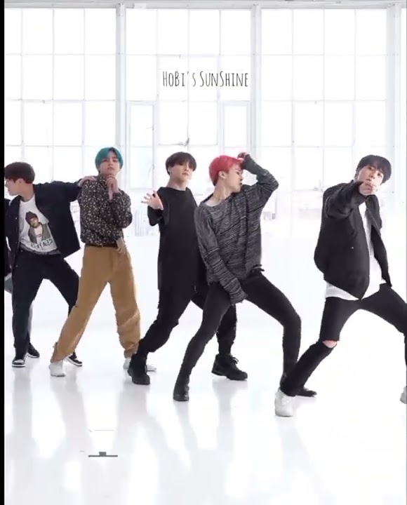 BTS dancing edit on raka raka taka