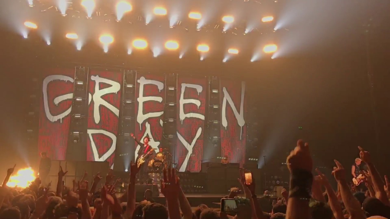 Basket Case Green Day (Live Brisbane Entertainment Centre 2017) YouTube