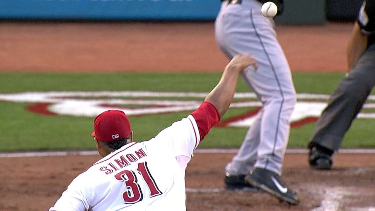 MIA@CIN: Simon freezes Jones with a pitch