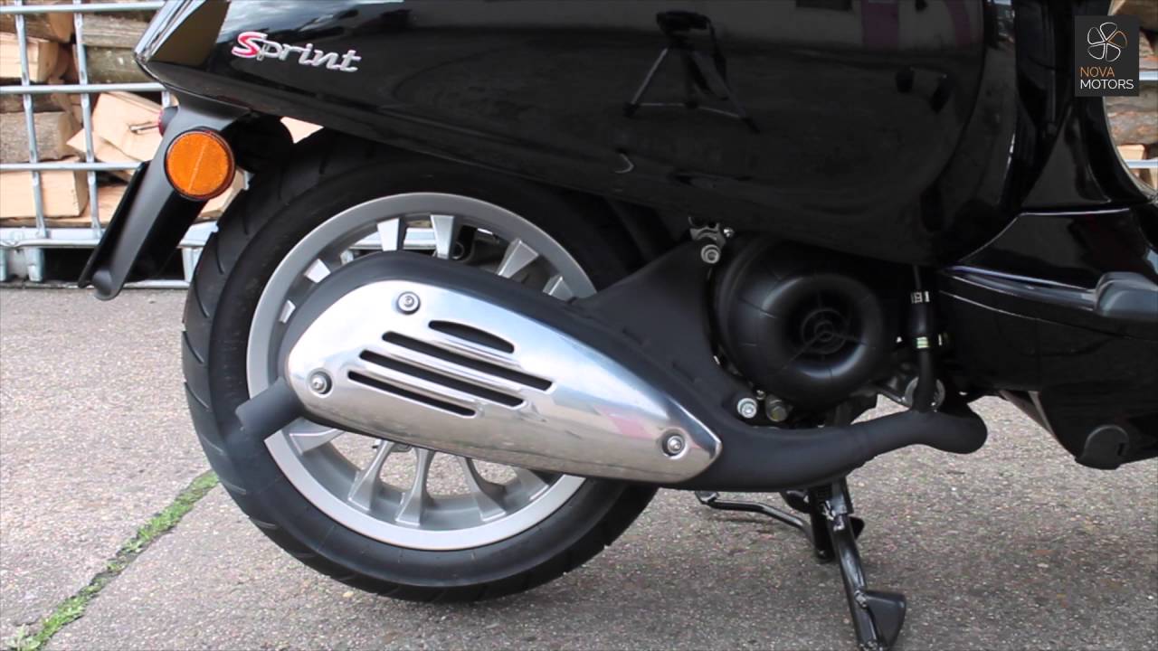 Vespa Sprint - Motor - YouTube