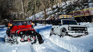 TRX4 (21' Bronco) X SCX10iii (Jeep CJ7) Crawling in snowed down Toronto park