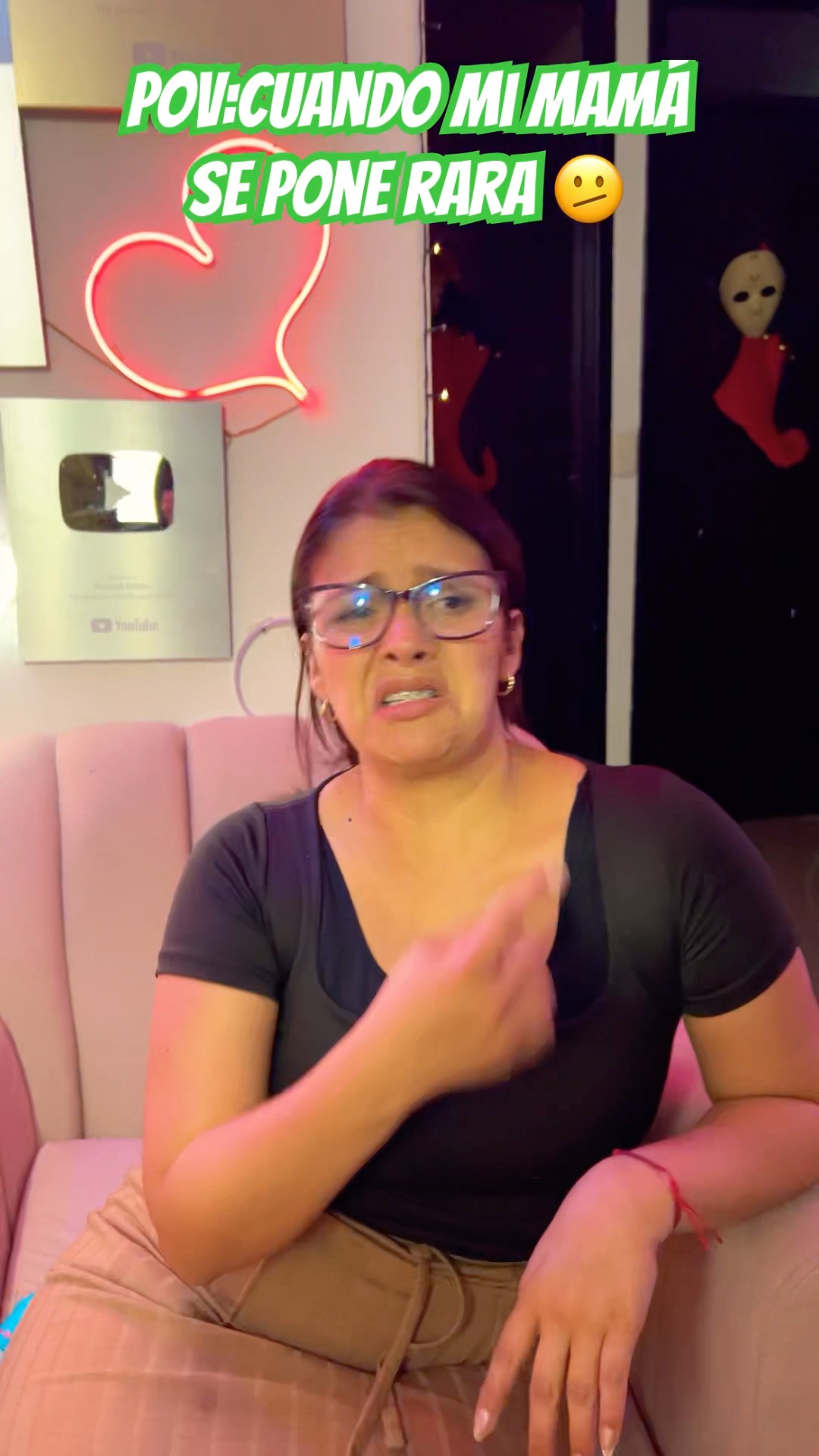 Pov:cuando mi mamá se pone rara ☹️#humor #cosasdefamilia #comedia #youtubeshorts #shortviral