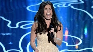 "Let It Go" Performance at 2014 Oscars- Idina Menzel WOWS!