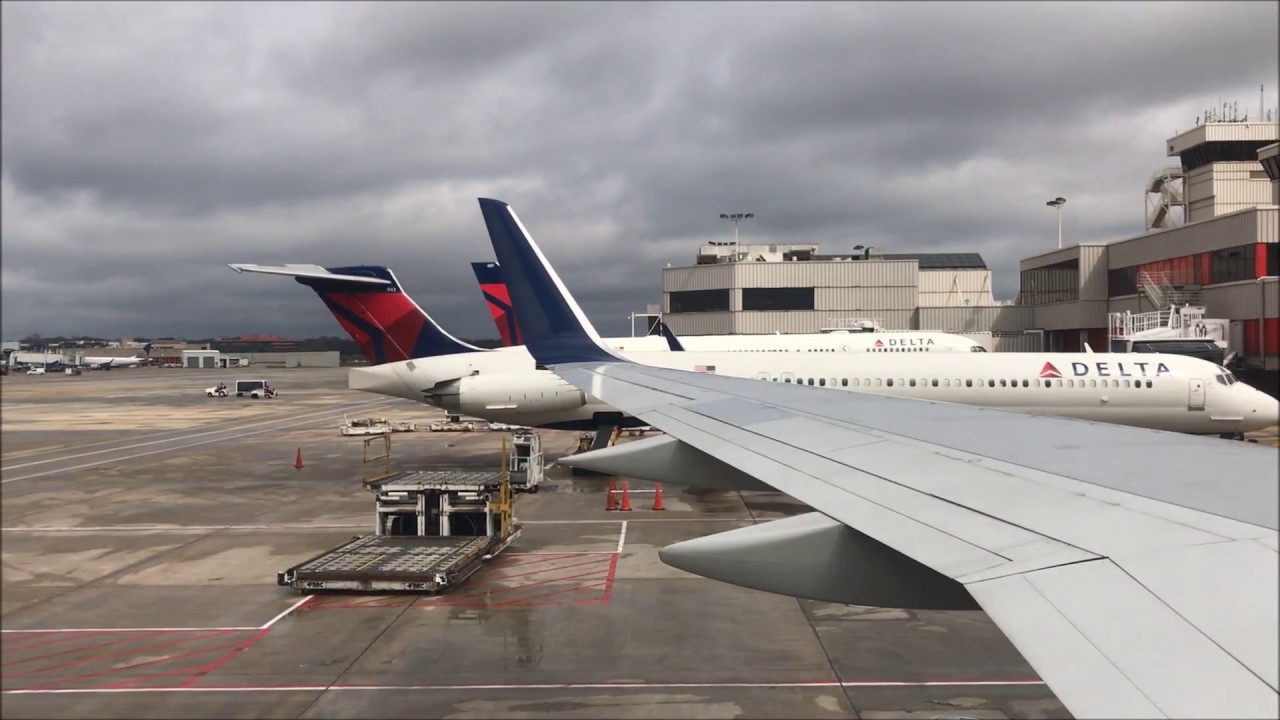 Delta 757 200 Cloudy Takeoff From Atlanta