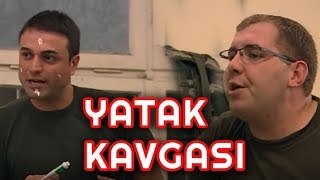 Terleksi Vedat Ile Gökhan Arasında Yatak Kavgası - Emret Komutanım