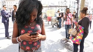 La jeune génération accro à son smartphone