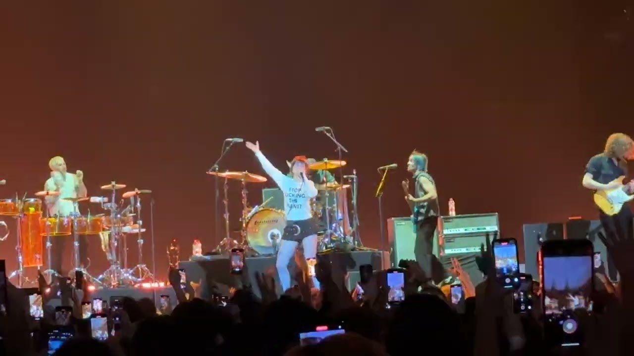 Paramore - Running Out of Time - 4K - Santiago de Chile - Movistar Arena - 05/03/2023