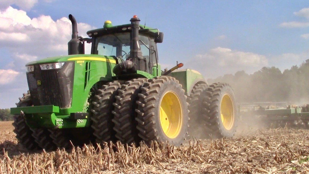 BIG TRACTORS DISKING