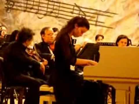 Fabiola Ionita plays LvBeethoven piano concerto no...