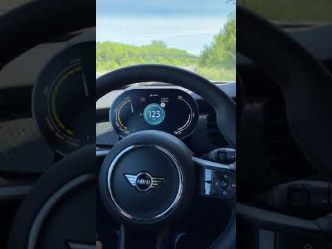 Video: Zrychluje se akcelerace?