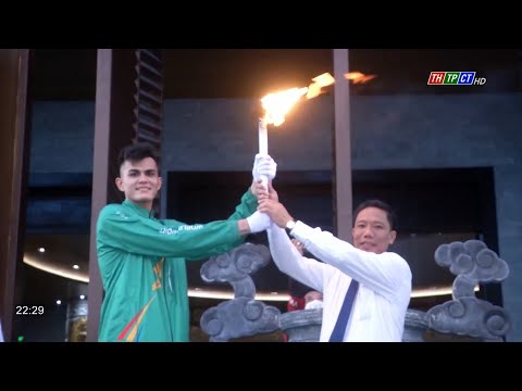 Video The torch relay for Cần Thơ sports festival | Cần Thơ... - youtube