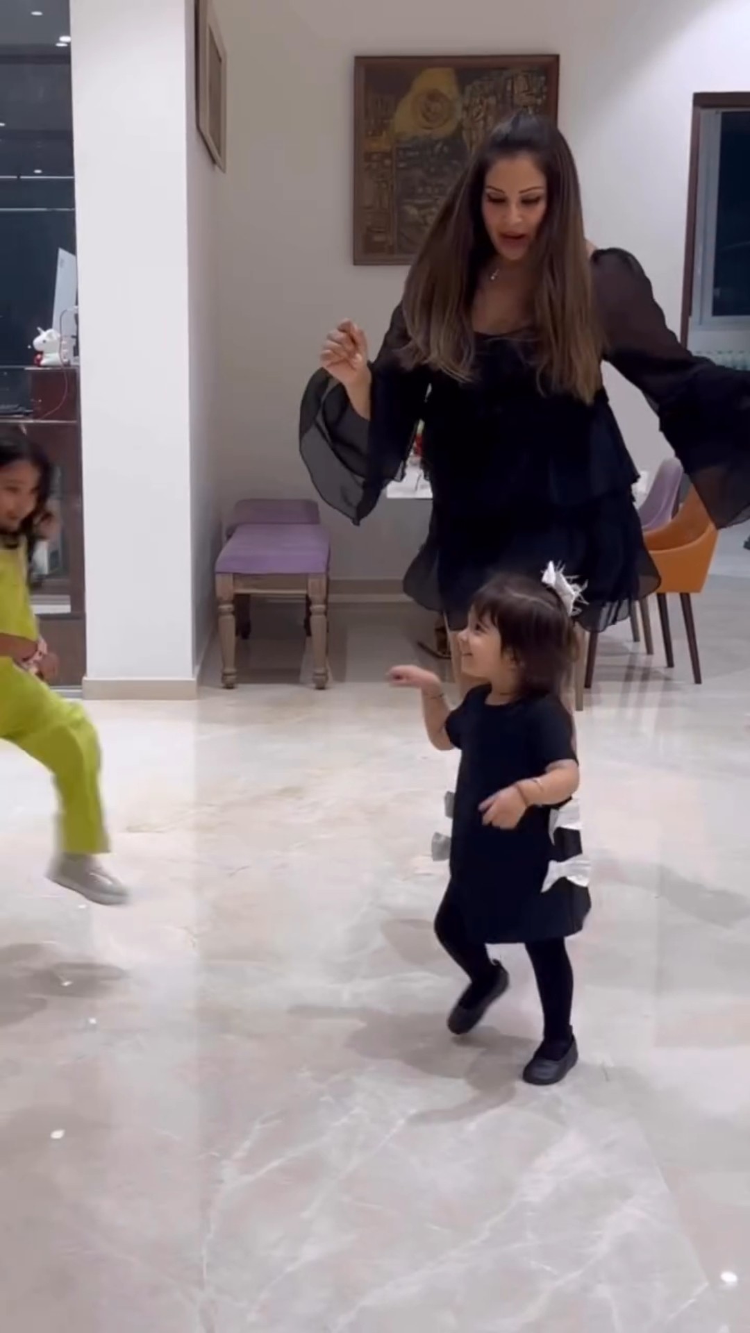 Bipasha Basu's CUTE video as she dances with her daughter Devi ? #shorts #bipasha_basu