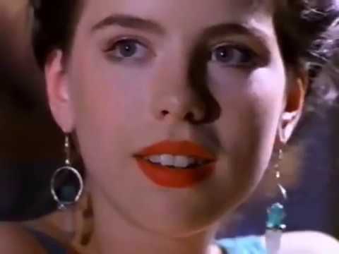 Kate BECKINSALE- BEST OF SEXY VIDEO – 1991 RACHEL DREAM