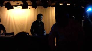 2010 Recoil Alan dedicace part2.MP4