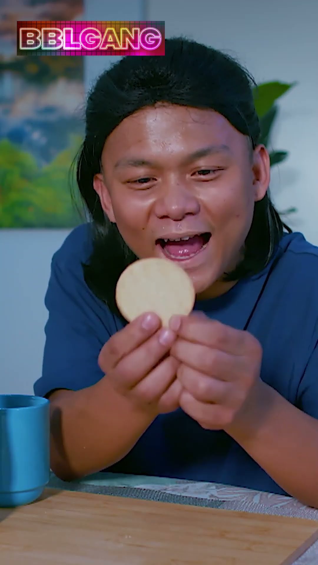 POV - Malapit ka nang tumagos sa pader dahil sa kaka-OT mo #shorts | Bubble Gang