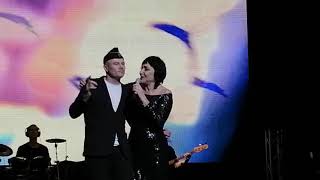 Лолита и Константин Легостаев на концерте в БКЗ Октябрьский.