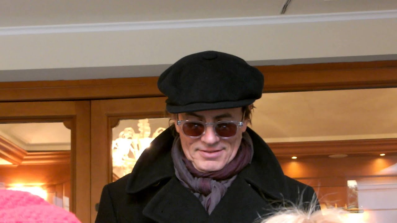 Formaggio!!!! John Taylor taking and twitting a photo of the italian fans