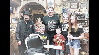 A Whole Family Come From Utah - Cliffs Barber Corral Tutorial 37