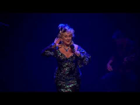 Karin Bloemen - Aankondiging Aretha Franklin Medley