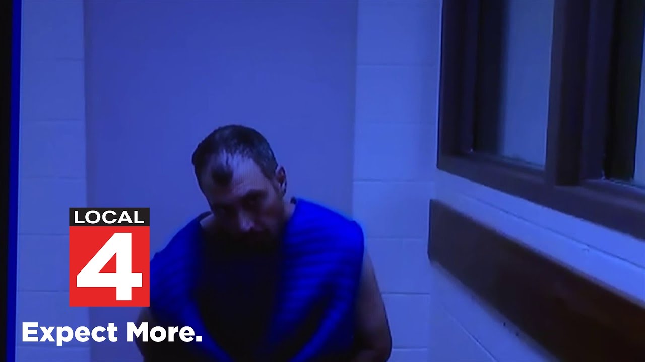 Traverse City Walmart stabbing suspect appears in court - YouTube