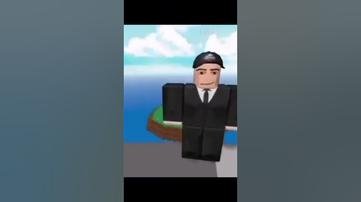 Bro bought the wrong suit 😭 #meme #roblox #funny #robloxmeme