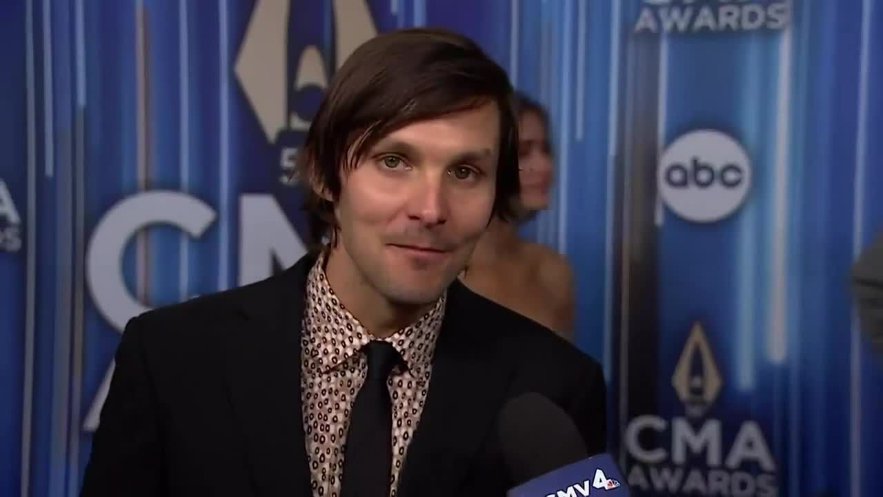Charlie Worsham on the CMA Awards Red Carpet YouTube