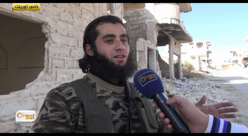 مئات الغارات الجوية على مورك في ريف حماة