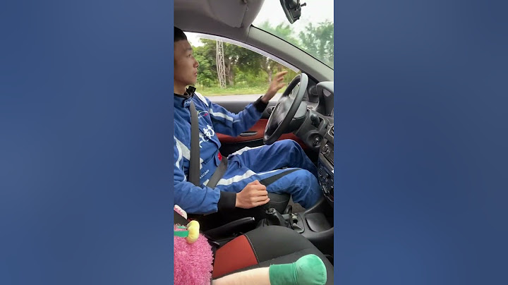 One second U-turn, girlfriend is confused #shorts # stunt # cars # acrobatics # show # racing