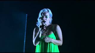 Lily Allen - Everything To Feel Something (Live At No Shame Tour 2018) (VIDEO)