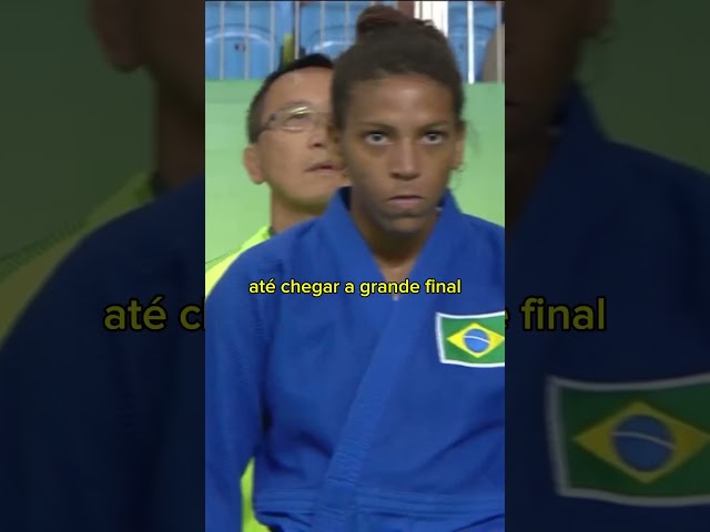 Rafaela Silva emocionou milhares de brasileiros no Parque Olímpico da Barra em 2016!💚💛