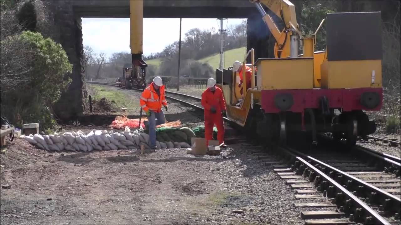 INSTALLING THE BRIDGE OVER WILLITON RIVER WSR 24 MARCH 2015 YouTube