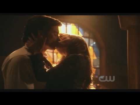 Smallville Crossfire - FIRST CLOIS KISS ! [HD]