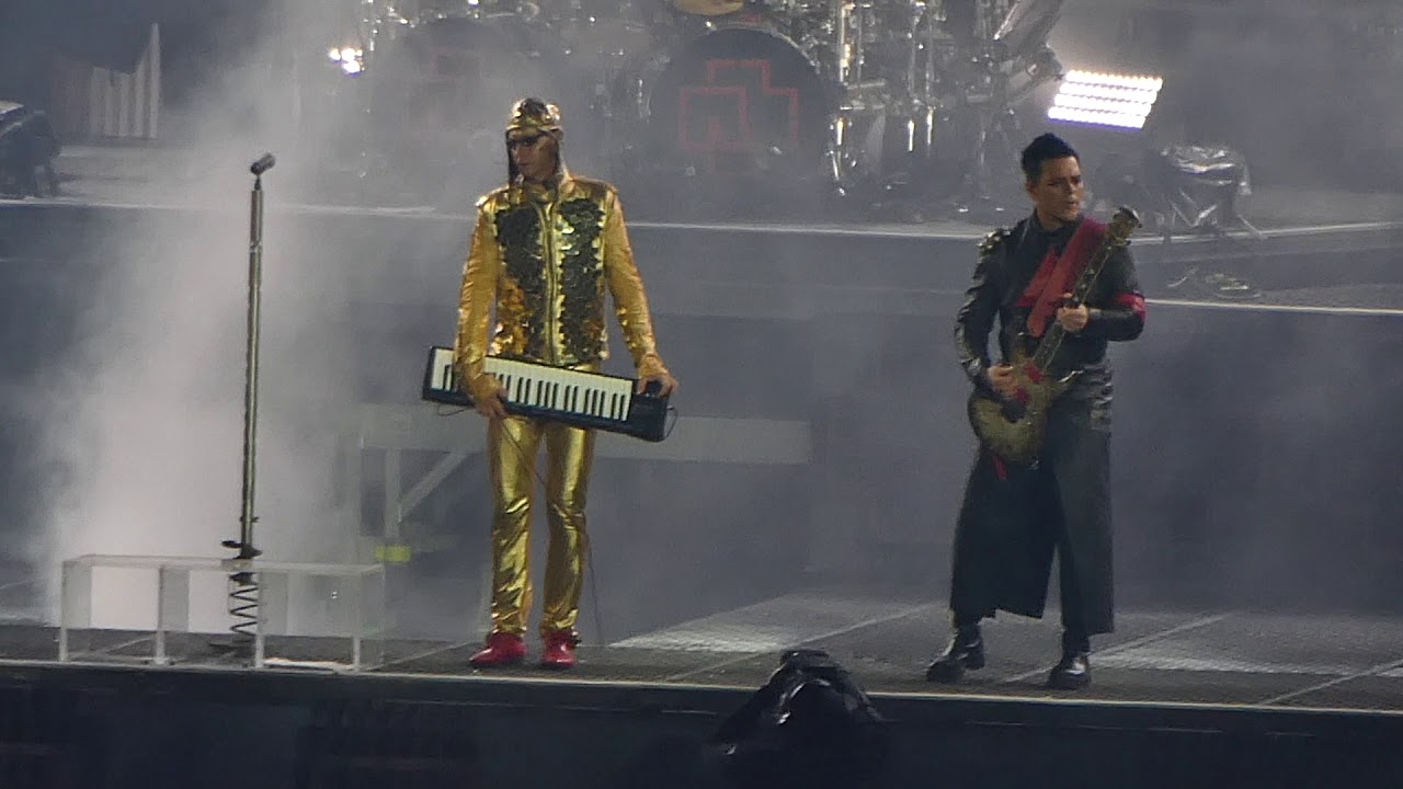 Rammstein live in Wien: Deutsch und hart und toxisch männlich - Musik -   › Kultur