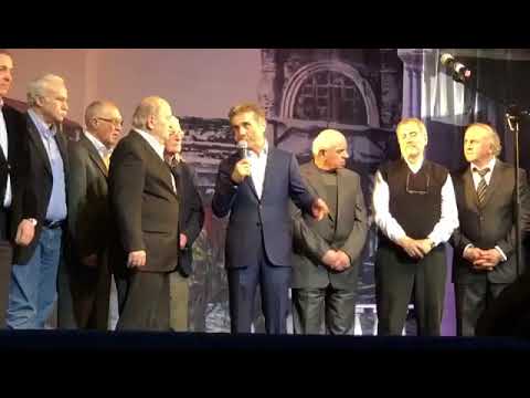 ჯამლეტ ხუხაშვილის საიუბილეო საღამოზე ბიძინა ივანიშვილი სცენაზე დაუგეგმავად მიიწვიეს