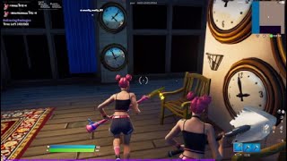 How to complete the escape room in PWR Tiny Town screenshot 3