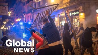 Coronavirus: Anti-lockdown protesters clash with police in Barcelona