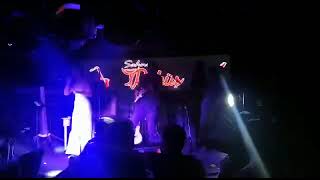 Sahne Rüküş - Ece Mumay